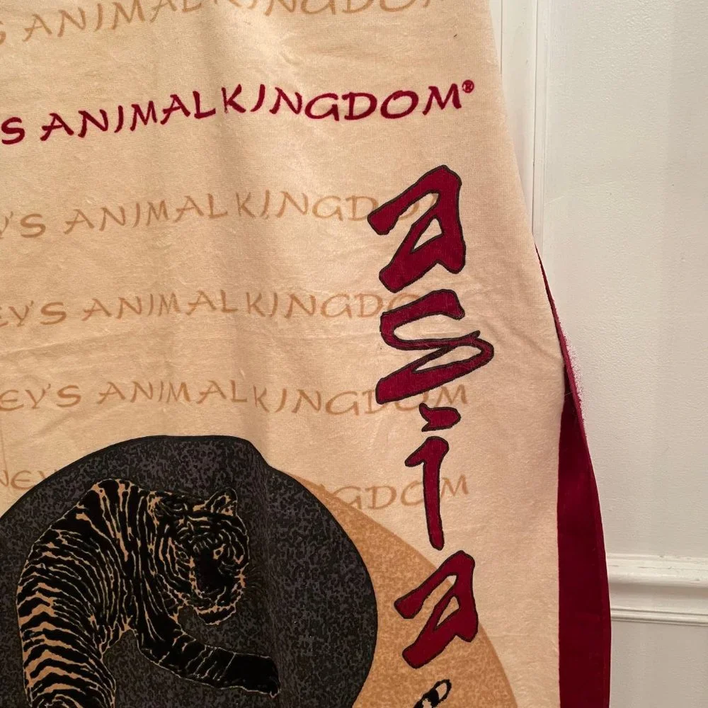 Vintage Disney Exclusive Animal Kingdom Large Beach Towel Asia Tigers 33 x 63